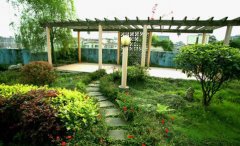 私人屋頂花園設(shè)計：精致的小型屋頂花園設(shè)計攻略